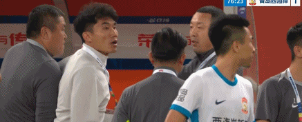 1过5暴扣+麦迪后仰!迪班萨首秀27+7兑现状元天赋 吹杨AD现场见证