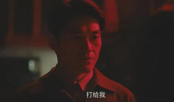 网友发帖询问：聚众淫乱在英国为什么是合法的？