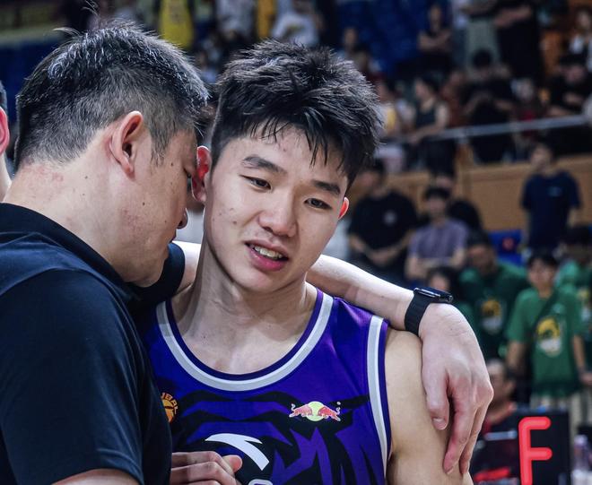 中国男篮中锋徐昕暂不参加NBA夏季联赛