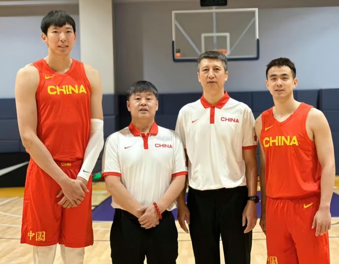 25岁切尔西旧将梅开二度,维拉6