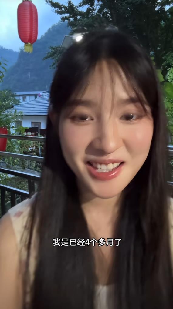 美国夫妻46万美元拍下一栋百年废弃豪宅，拿到钥匙后傻眼：整片房子都被“它们”占领了……