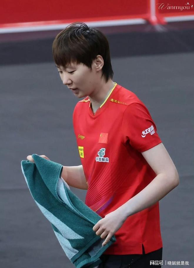 签一天短约！洛瑞将以猛龙球员身份正式退役：7号球衣也将退役