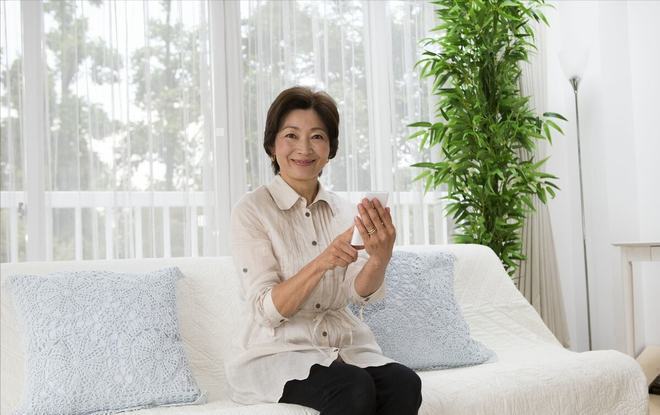 王欣瑜赞约维奇,打趣“现在的小朋友太强了”!柏林停电决赛推迟