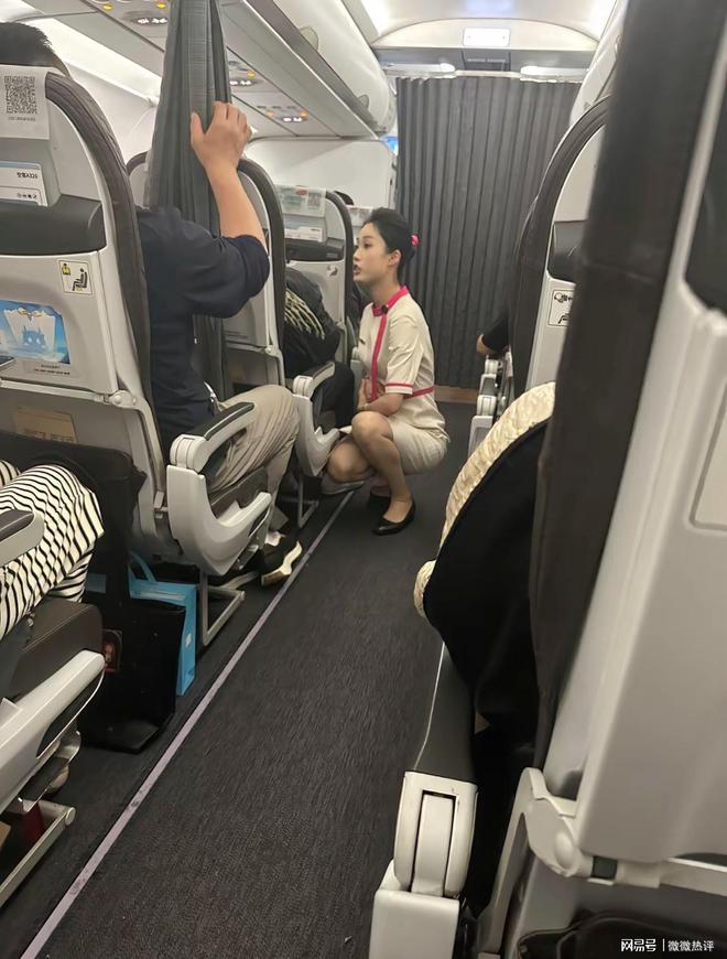 一边是北大教授说灵活就业是福利,一边是深圳30岁失业男子20天没吃饭靠吃饼干喝水硬扛住院...