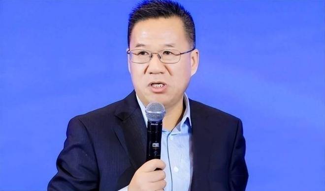 詹姆斯首次公开谈今夏决定:不会让你们再等太久