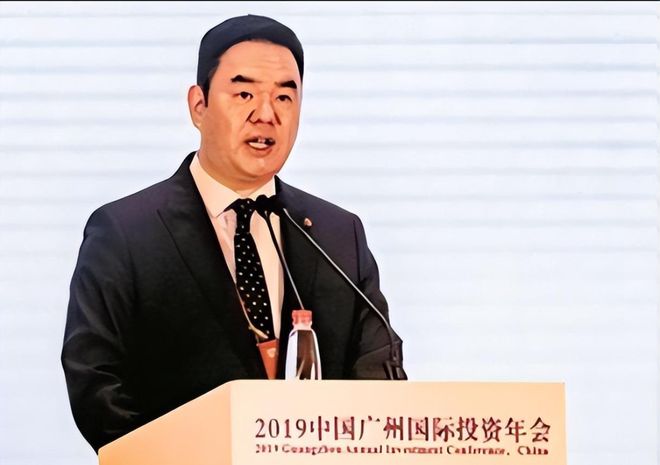 央企也扛不住了?一张红头文件疯传:全员免职、零赔偿套路曝光