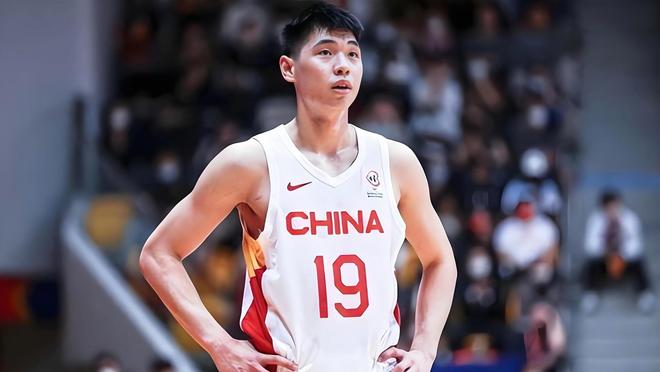 小布赢得中国顶级德比大战让一哥之争进入白热化,吴易昺输在了哪