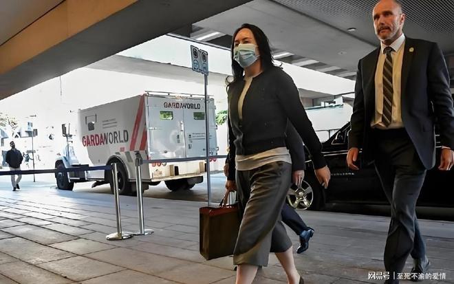 事不过九！41岁C罗成世界杯淘汰赛最老进球队员：全队庆祝 大心脏