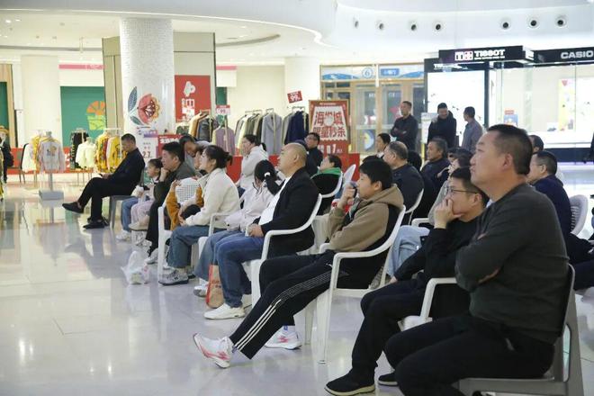 2026世界杯金靴争夺战:巴洛贡揭幕战两球暂居榜首